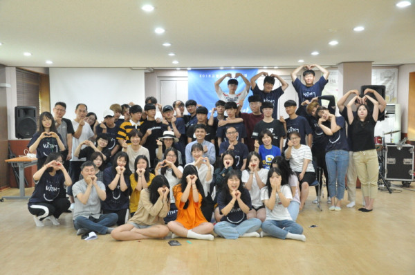 e2cda9ddbaff8172d0876b45d05ab3c7_1534465